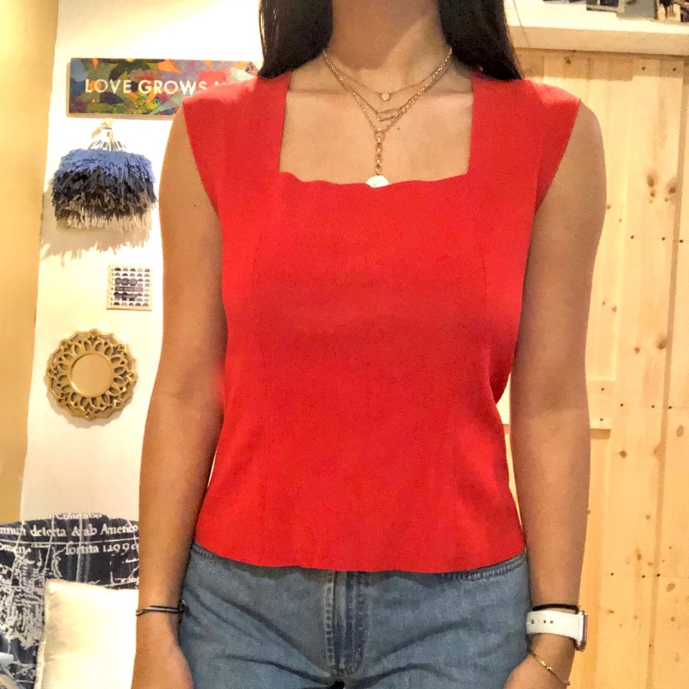 Red Tank - Picture 2 of 3